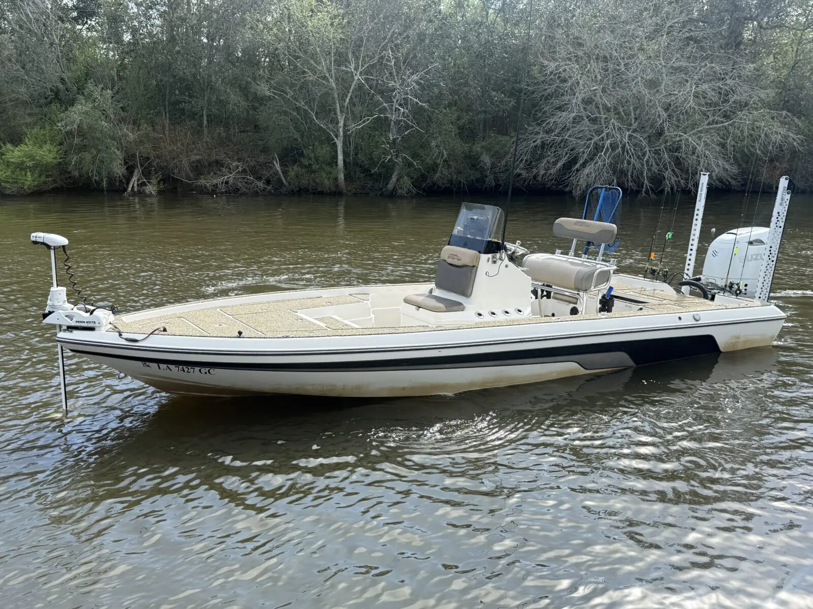 Skeeter Sx 240 bay boat for inshore charter fishing